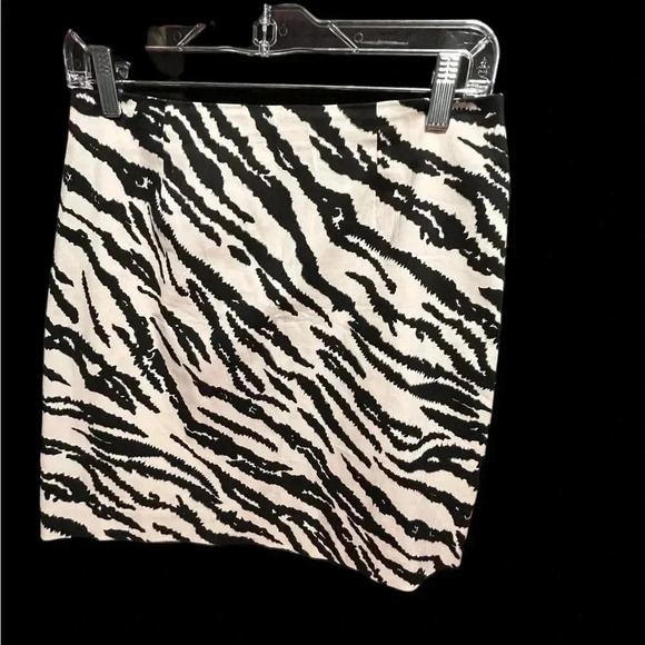 INC Skirt - 6P - Picture 1 of 3